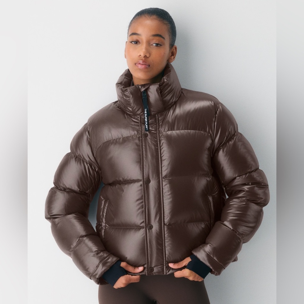 Aritzia The Super Puff™ Shorty - Hi-Gloss in Rich Mocha Brown XXS - Picture 2 of 9